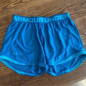 Under Armour short